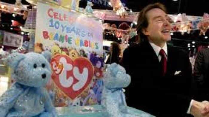 نقد و بررسی فیلم سرسام کلاه محصول سال 2021 | چی‌بینو