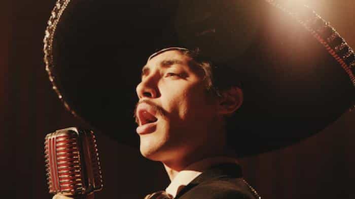 نقد و بررسی سریال ال ری، وینسنت فرناندز (2022) | چی‌بینو