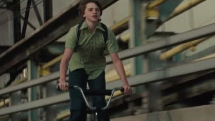 نقد و بررسی فیلم سوپر ۸ محصول سال 2011 | چی‌بینو