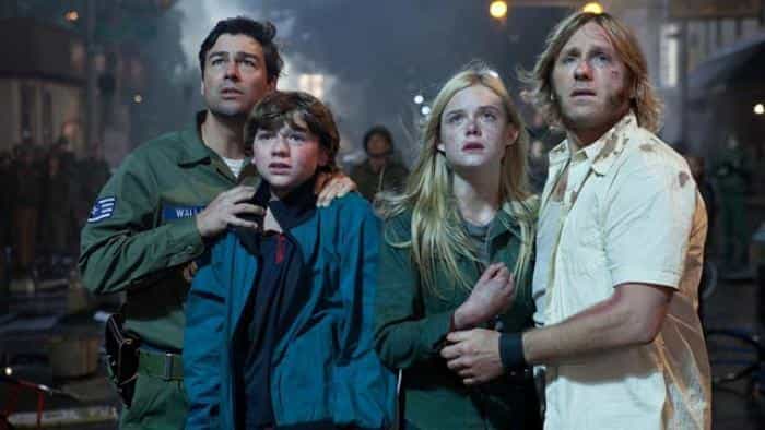 نقد و بررسی فیلم سوپر ۸ محصول سال 2011 | چی‌بینو