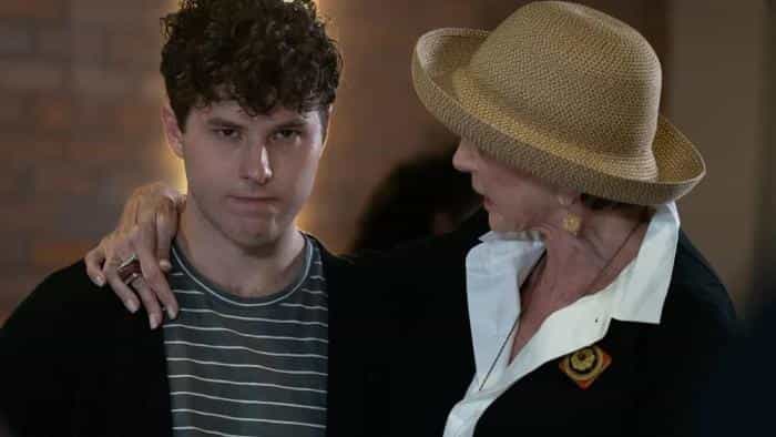 نقد و بررسی فیلم پروژه نانا محصول سال 2023 | چی‌بینو