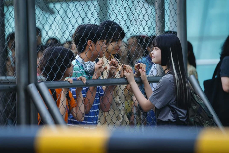 نقد و بررسی سریال خداحافظ زمین محصول سال 2024 | چی‌بینو