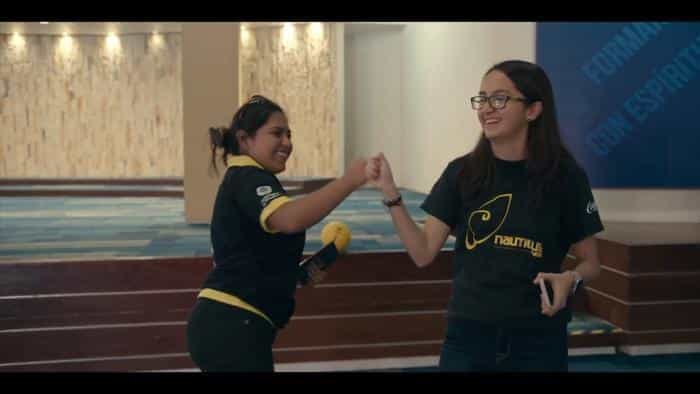 نقد و بررسی فیلم بیشتر از ربات‌ها محصول سال 2022 | چی‌بینو