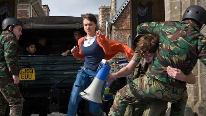 نقد و بررسی سریال راز اسپارتیکل محصول سال 2011 | چی‌بینو