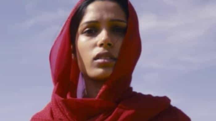 نقد و بررسی فیلم تشینا محصول سال 2011 | چی‌بینو