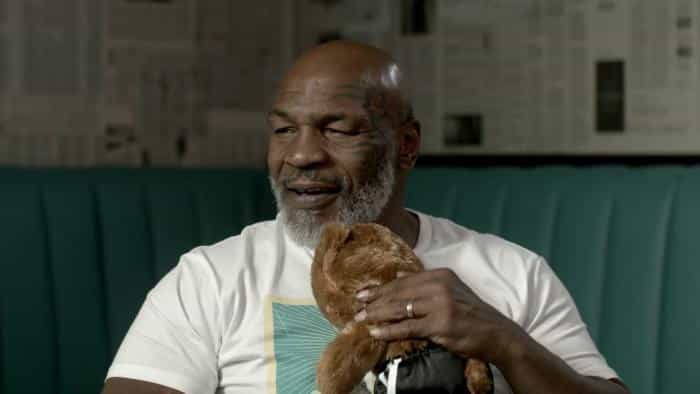 نقد و بررسی فیلم خالی محصول سال 2023 | چی‌بینو