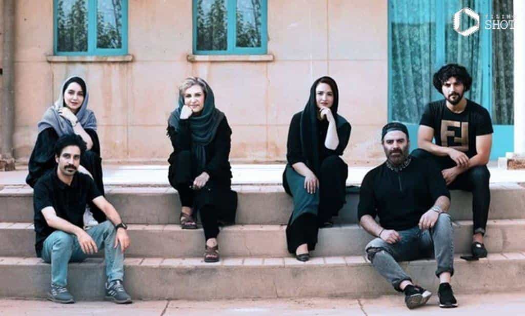 نقد و بررسی فیلم شادروان محصول سال 2022 | چی‌بینو