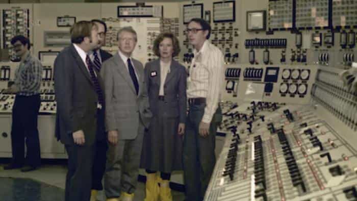 نقد و بررسی سریال ذوب شدن: جزیره سه مایل (2022) | چی‌بینو