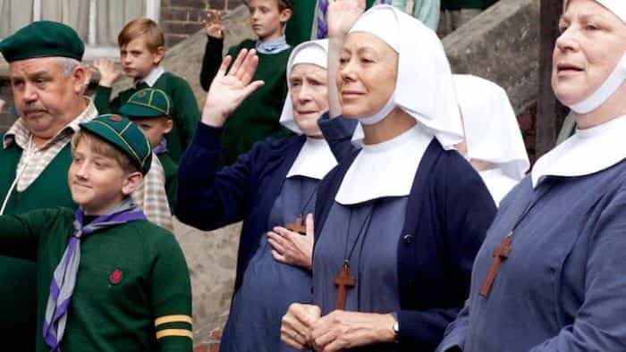 نقد و بررسی سریال ماما را خبر کنید. محصول سال 2012 | چی‌بینو