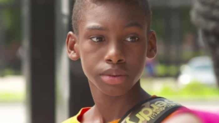 نقد و بررسی فیلم یک تابستان داغ در محله رد هوک (2012)