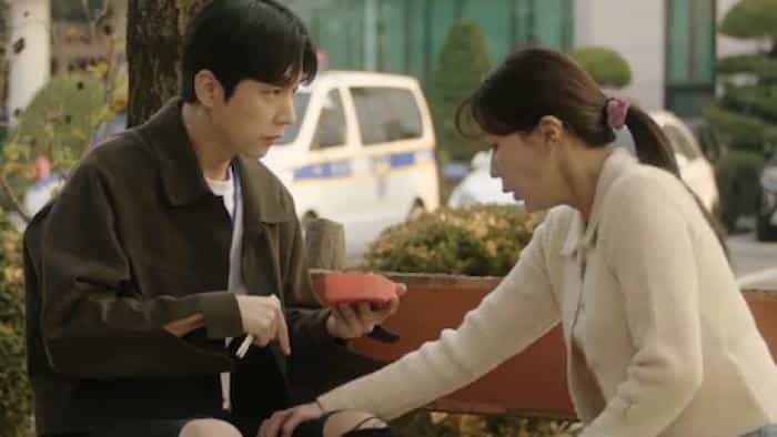 نقد و بررسی سریال ووری باکره محصول سال 2022 | چی‌بینو