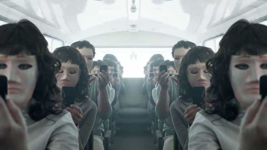 تماشای سریال آینه سیاه محصول سال 2011 | چی‌بینو