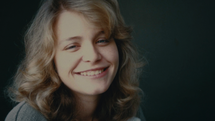 تماشای فیلم دختر درون عکس محصول سال 2022 | چیبینو