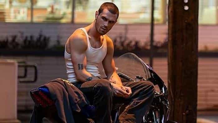 تماشای فیلم یک حرکت سریع محصول سال 2024 | چی‌بینو