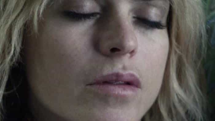 نقد و بررسی فیلم سرود کریسمس آمریکایی (2013) | چی‌بینو