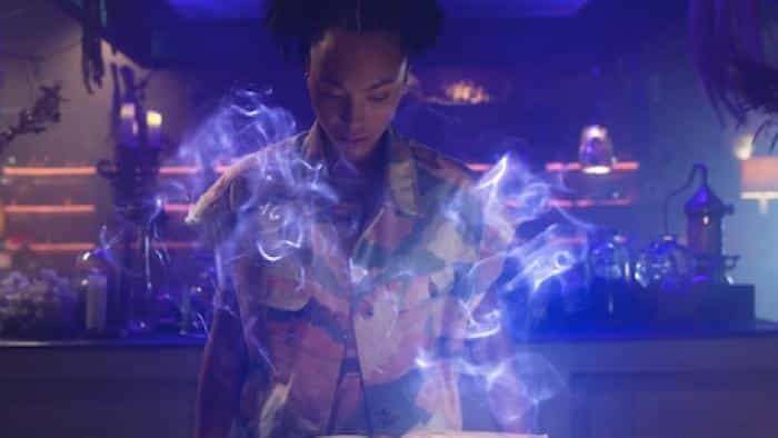 نقد و بررسی سریال مسحور محصول سال 2023 | چی‌بینو