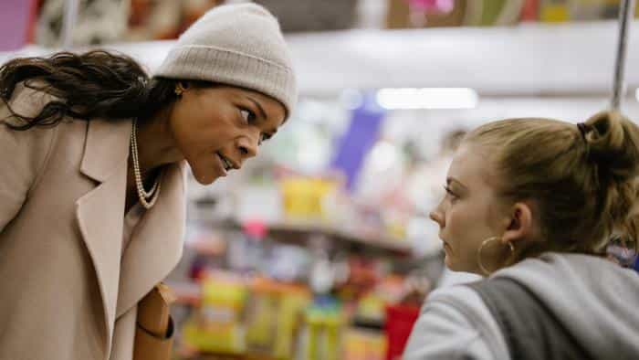 تماشای فیلم زنبور محصول سال 2024 | چی‌بینو