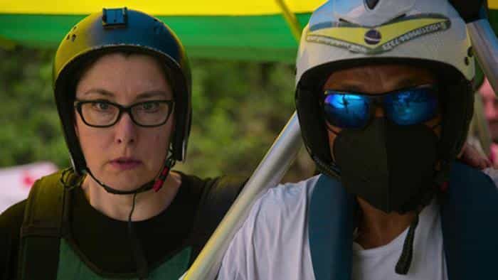 نقد و بررسی سریال سوئی پرکینز: کاملاً قانونی (2022)