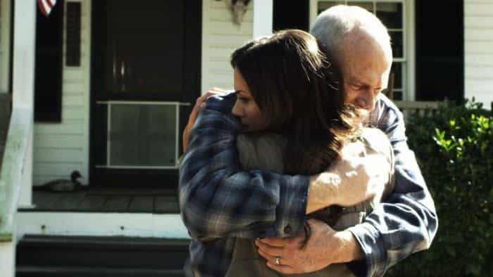 نقد و بررسی فیلم قلب کشور محصول سال 2013 | چی‌بینو