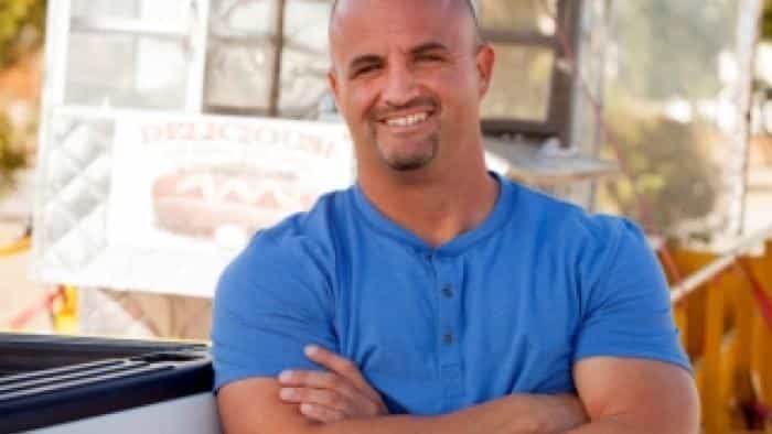 نقد و بررسی سریال سلاطین تهاتر محصول سال 2012 | چی‌بینو