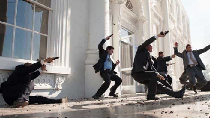 نقد و بررسی فیلم المپوس سقوط کرده است. (2013) | چی‌بینو