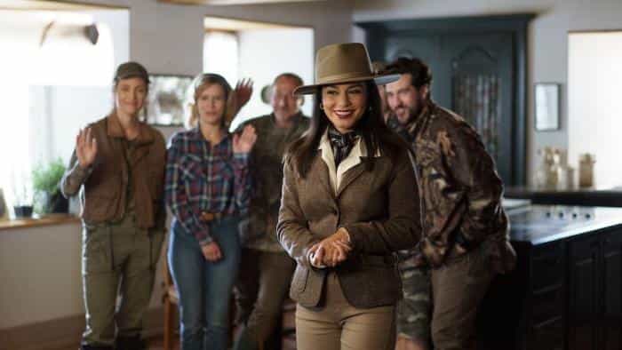 نقد و بررسی فیلم دختر فرانسوی محصول سال 2024 | چی‌بینو