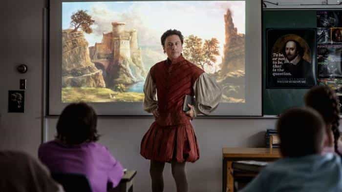 نقد و بررسی فیلم دختر فرانسوی محصول سال 2024 | چی‌بینو