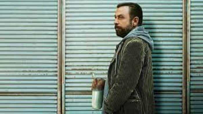 نقد و بررسی فیلم ده روز از یک مرد خوب گذشت (2023) | چی‌بینو