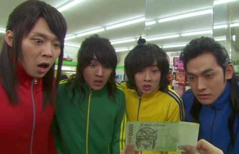 نقد و بررسی سریال شاهزاده زیر شیروانی (2012) | چی‌بینو