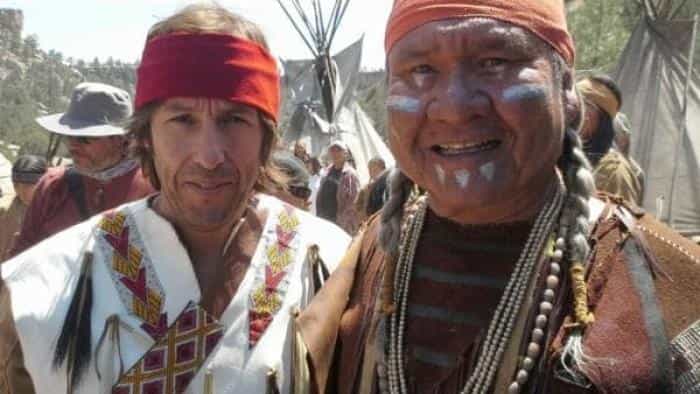 نقد و بررسی فیلم شش احمق محصول سال 2015 | چیبینو