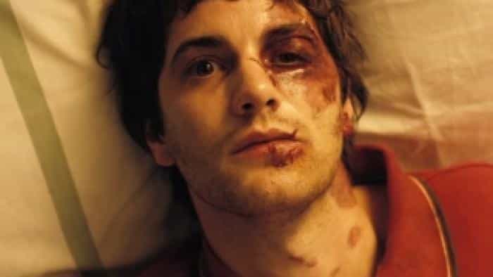 نقد و بررسی فیلم بی‌رحم محصول سال 2023 | چی‌بینو
