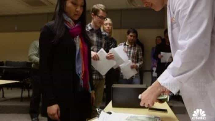 نقد و بررسی فیلم دروغ: حقیقت دروغ‌ها (2015) | چی‌بینو