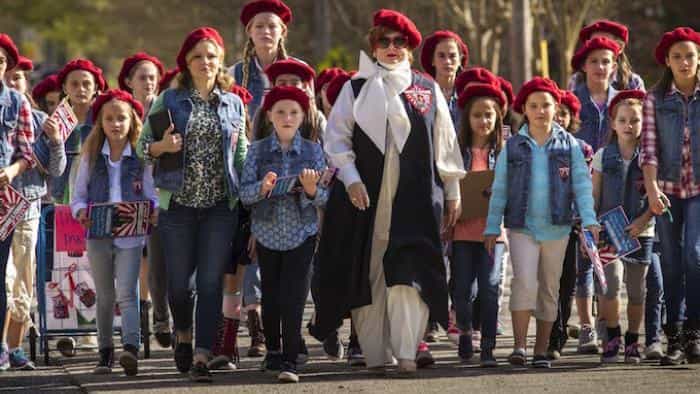 نقد و بررسی فیلم رئیس محصول سال 2016 | چی‌بینو