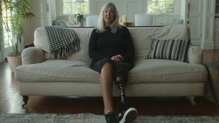 نقد و بررسی سریال تعقیب آمریکایی: بمب‌گذا...(2023) | چی‌بینو