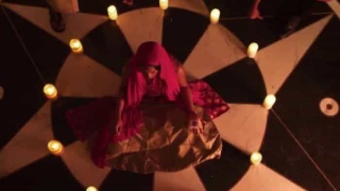 نقد و بررسی فیلم خرافات محصول سال 2023 | چی‌بینو