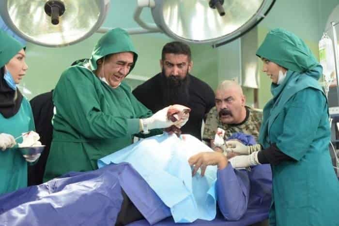 نقد و بررسی فیلم هولیا محصول سال 2023 | چی‌بینو