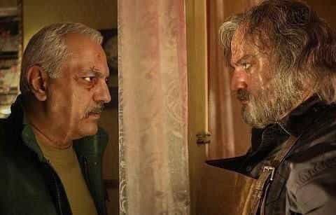 نقد و بررسی سریال پدرگواردیولا محصول سال 2023 | چی‌بینو