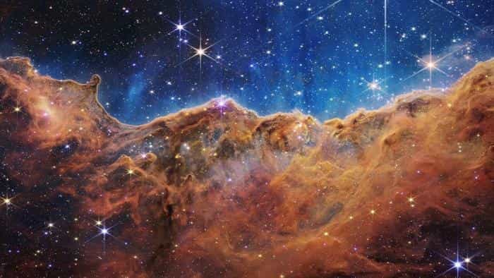 نقد و بررسی فیلم آسمان ژرف محصول سال 2023 | چی‌بینو