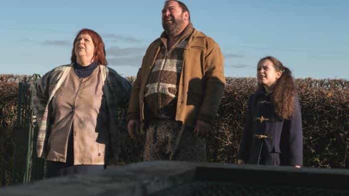 نقد و بررسی فیلم هرچه بیشتر مرا نادیده بگیری (2018)