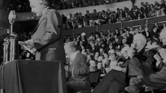 تماشای فیلم انیشتین و بمب محصول سال 2024 | چی‌بینو