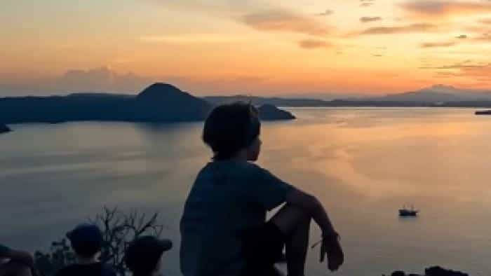 تماشای فیلم پلک زدن محصول سال 2024 | چی‌بینو