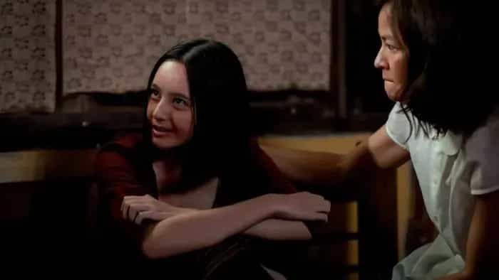 نقد و بررسی فیلم مرگ نجواگر محصول سال 2023 | چی‌بینو