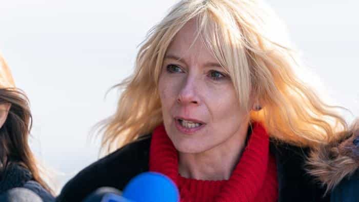 نقد و بررسی فیلم دختران گمشده محصول سال 2020 | چی‌بینو