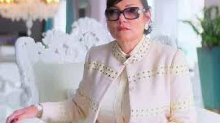 نقد و بررسی فیلم نلما کوداما: ملکه پول کثیف (2024) | چی‌بینو