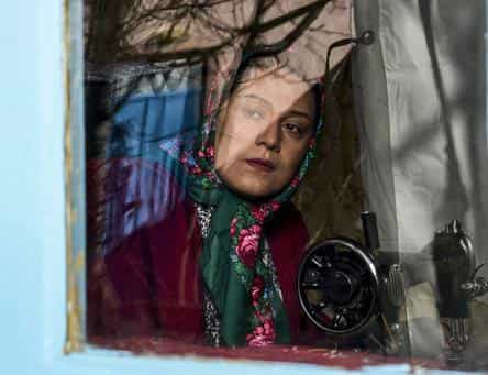 نقد و بررسی فیلم خجالت نکش ۲ محصول سال 2024 | چی‌بینو