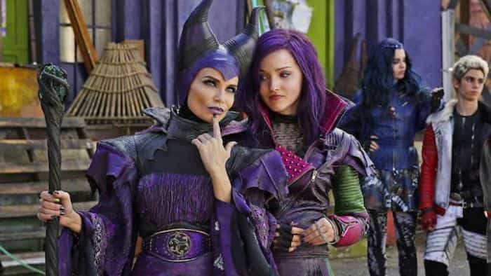 تماشای فیلم نوادگان محصول سال 2015 | چی‌بینو