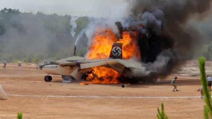 نقد و بررسی فیلم مهاجمان!: داستان بهترین ...(2015) | چی‌بینو