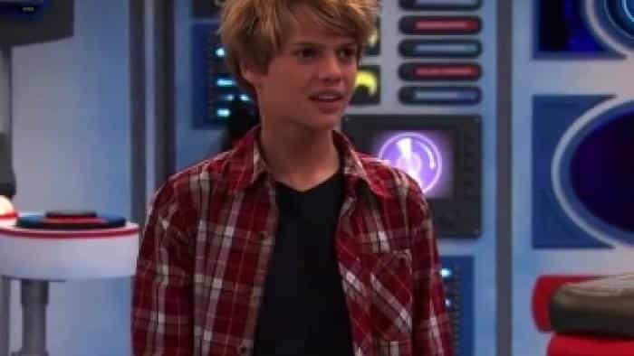 نقد و بررسی سریال هنری خطرناک محصول سال 2014 | چیبینو