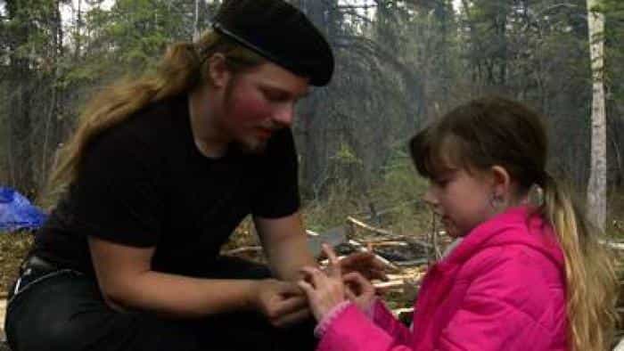 نقد و بررسی سریال مردم جنگل آلاسکا محصول سال 2014 | چیبینو