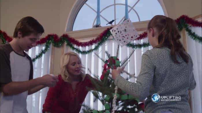 نقد و بررسی فیلم فرشتگان کاغذی محصول سال 2014 | چی‌بینو